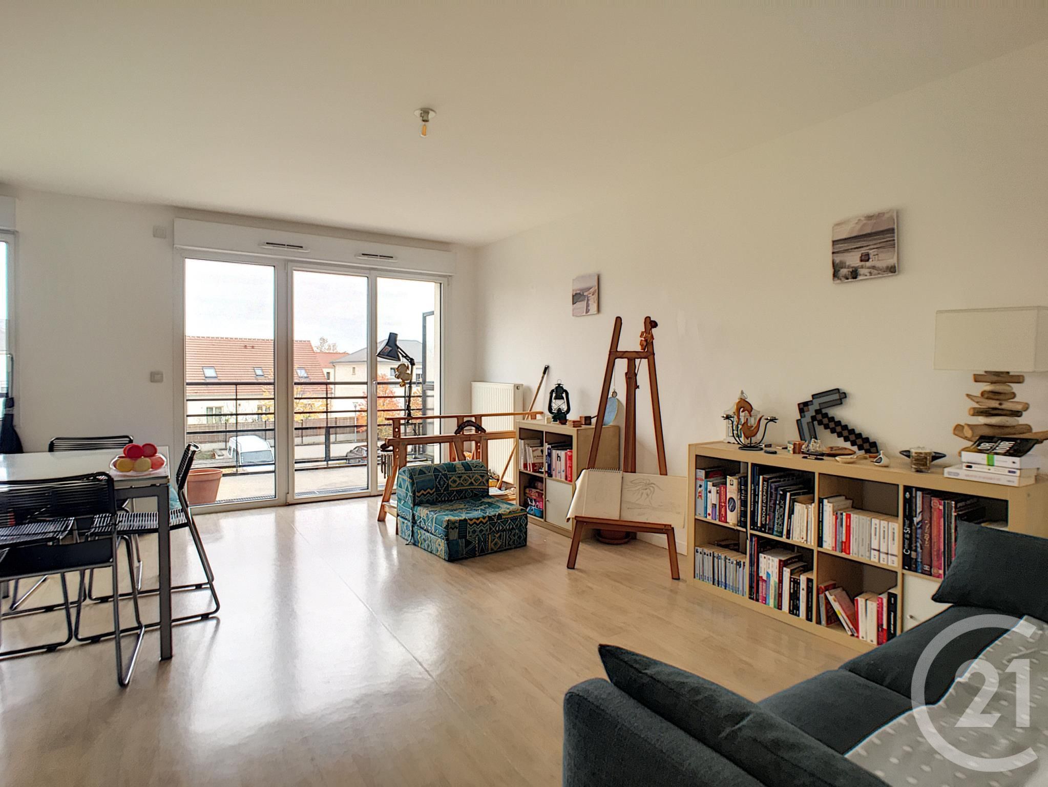 Appartement F3 à louer - 3 pièces - 67.21 m2 - COMPIEGNE - Miniature 2