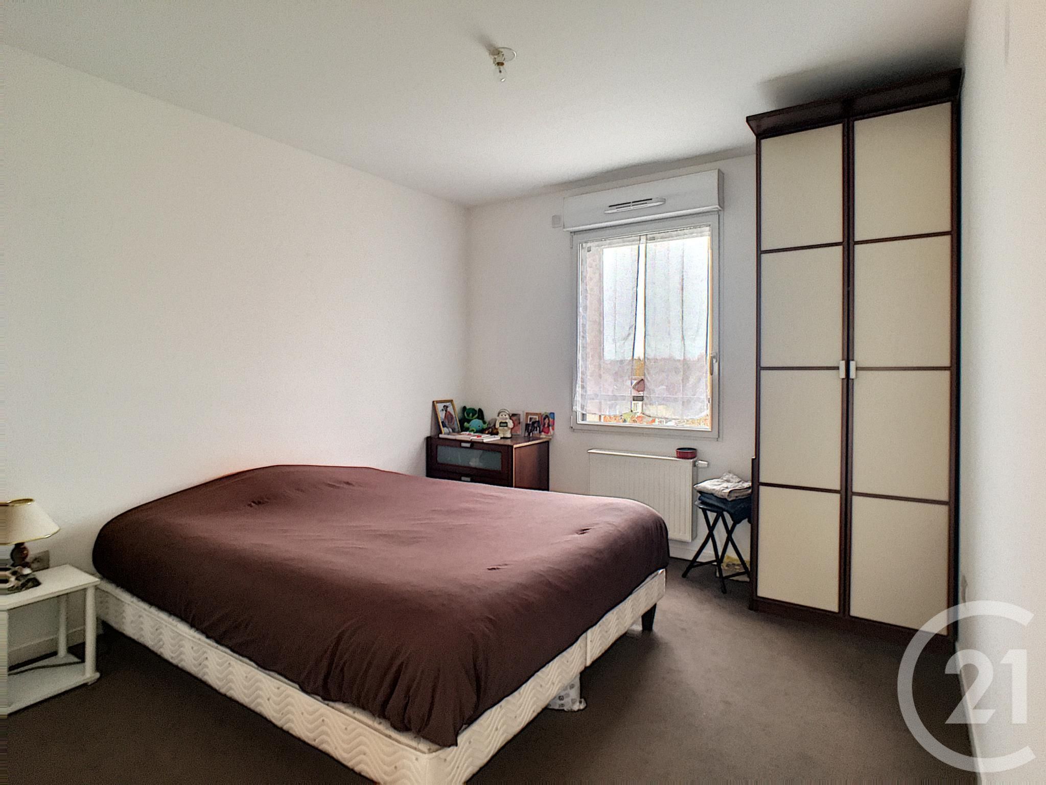 Appartement F3 à louer - 3 pièces - 67.21 m2 - COMPIEGNE - Miniature 4