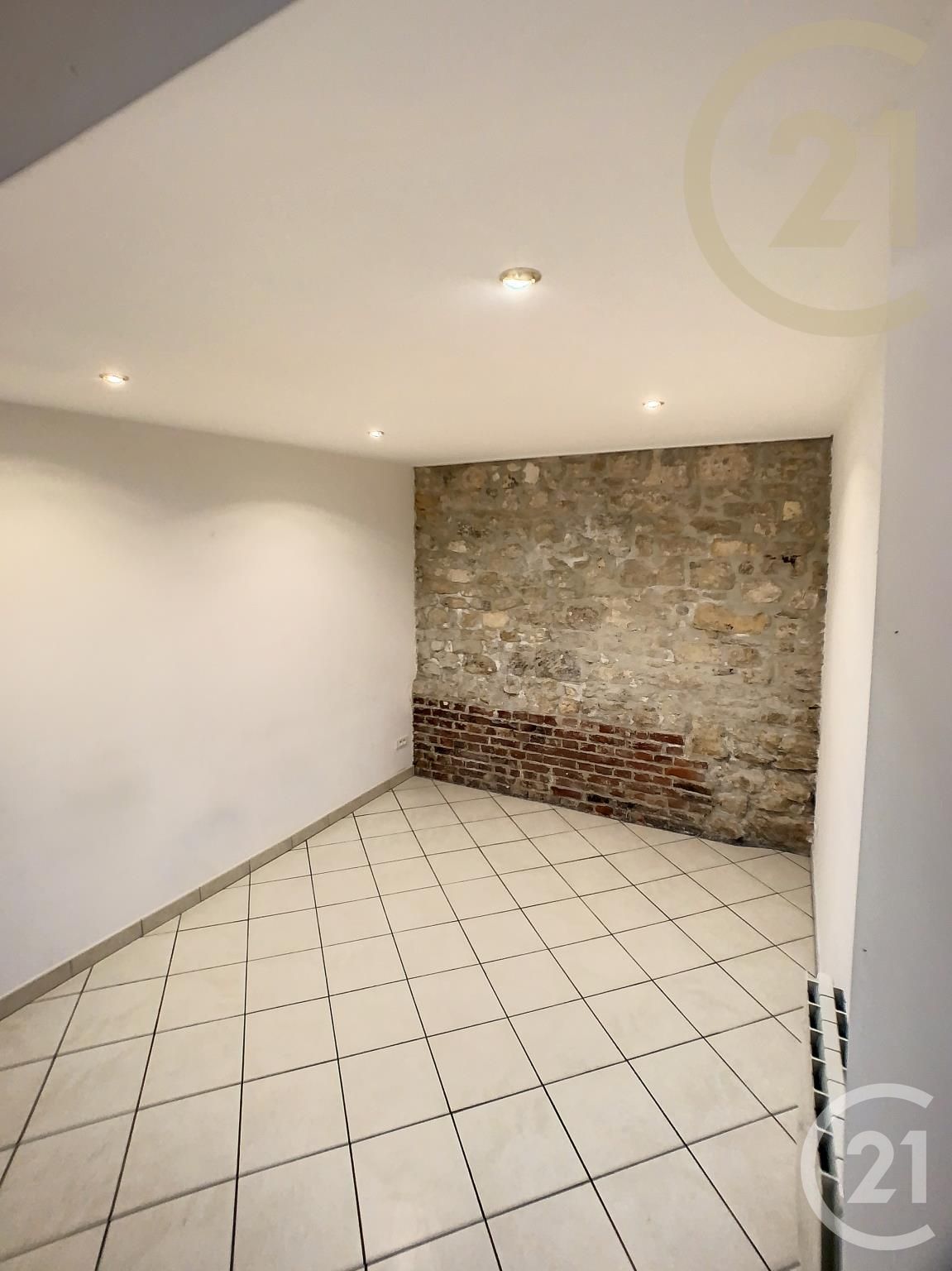 maison à louer - 3 pièces - 80.21 m2 - COMPIEGNE - Miniature 3