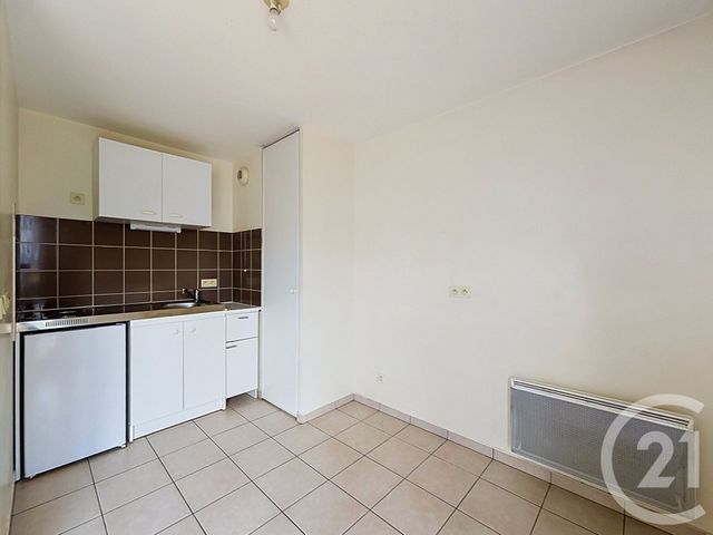 Appartement F1 à vendre - 1 pièce - 27.68 m2 - COMPIEGNE - 60 - PICARDIE - Century 21 Infinity