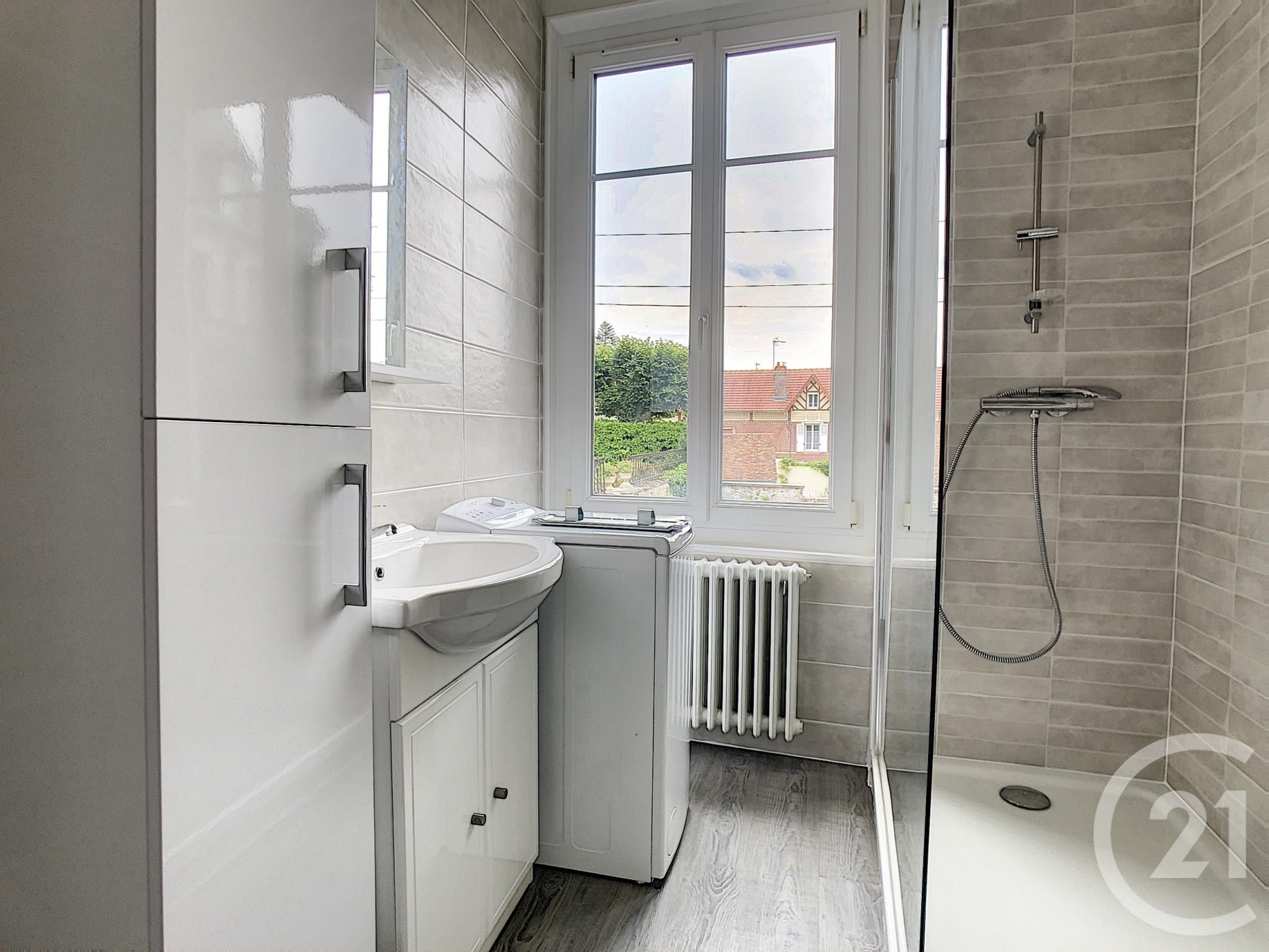 Appartement à louer - 3 pièces - 75.0 m2 - CHOISY AU BAC - Miniature 4