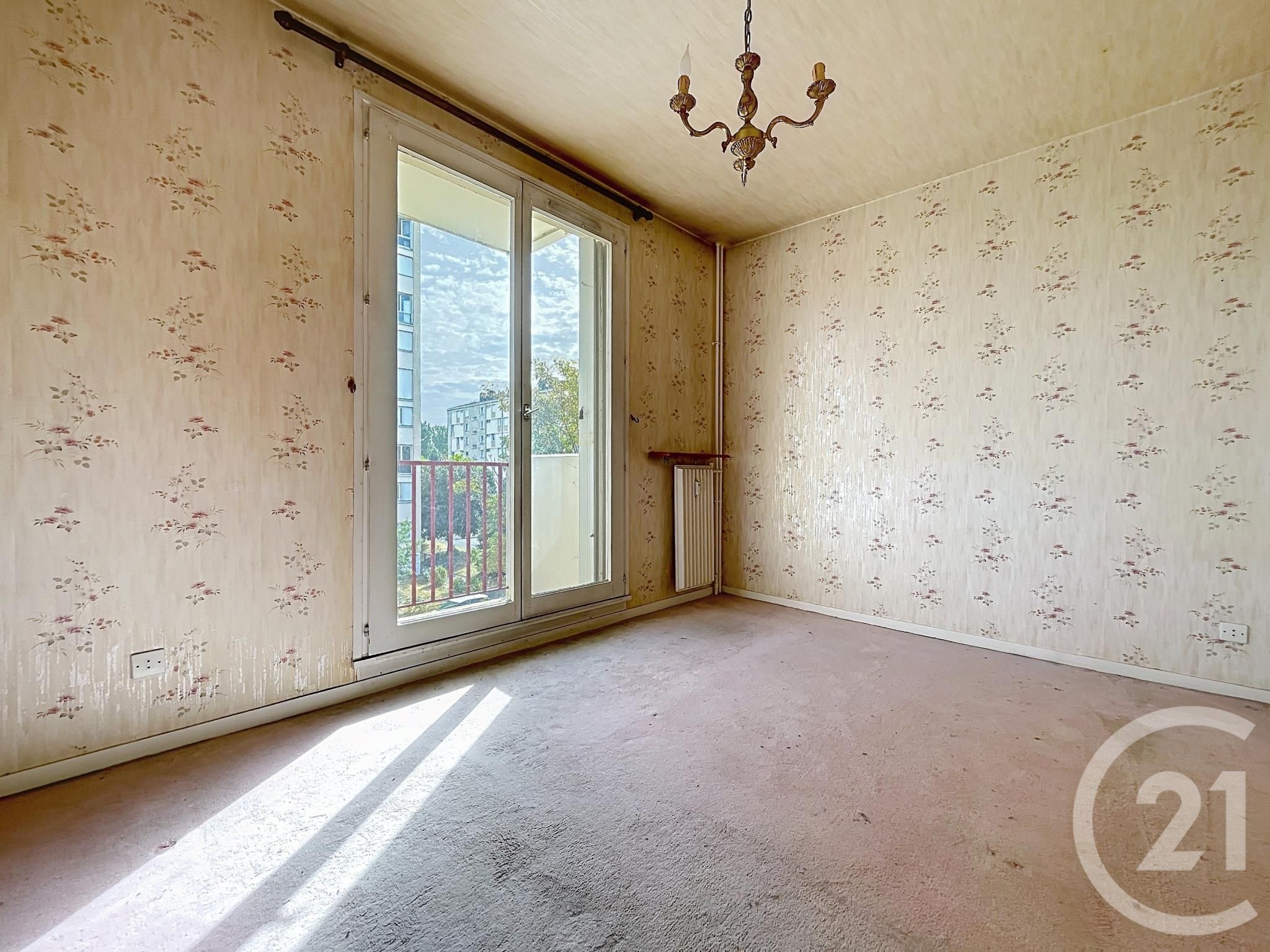 Appartement T2 à vendre - 2 pièces - 48.82 m2 - COMPIEGNE - Miniature 3