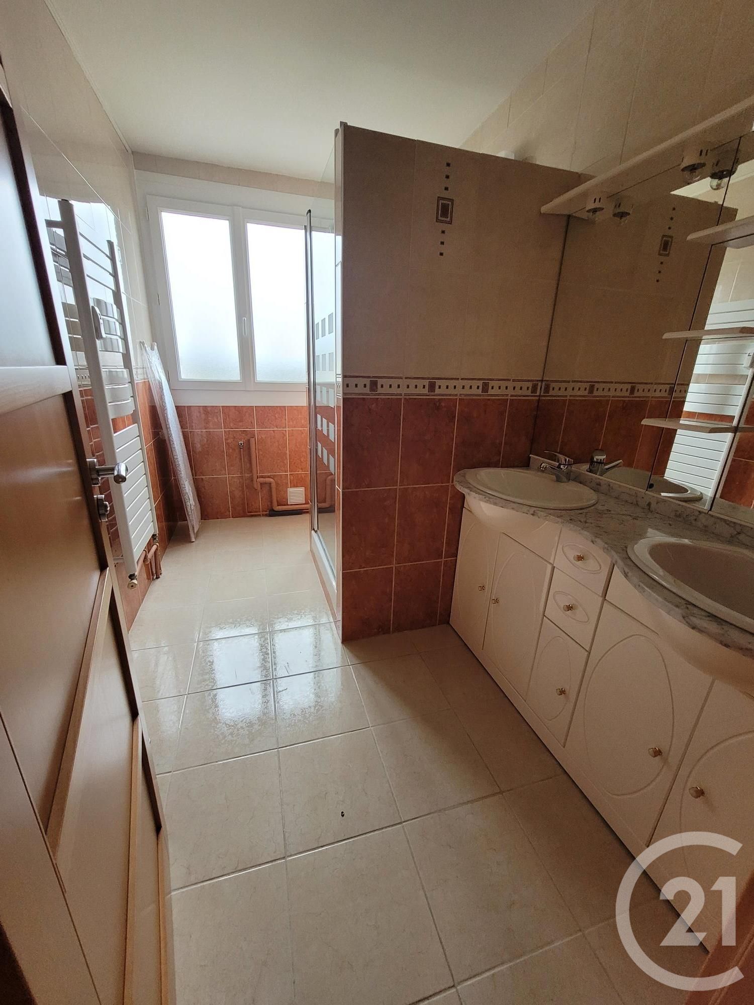 Appartement Chambre à louer - 1 pièce - 16.79 m2 - COMPIEGNE - Miniature 3