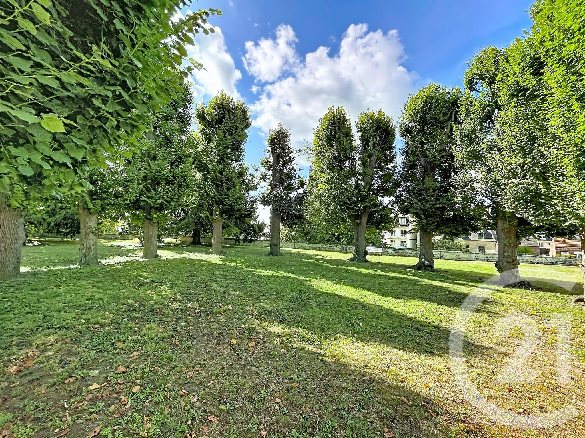 Appartement à vendre - 4 pièces - 119.58 m2 - COMPIEGNE - Miniature 3