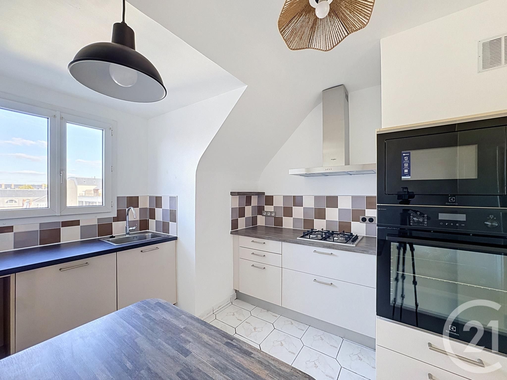 Appartement F3 à vendre - 3 pièces - 74.4 m2 - COMPIEGNE - Miniature 4