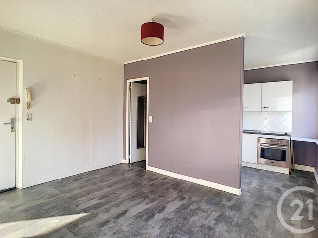 Appartement à louer - 2 pièces - 40.86 m2 - VERBERIE - 60 - PICARDIE - Century 21 Infinity