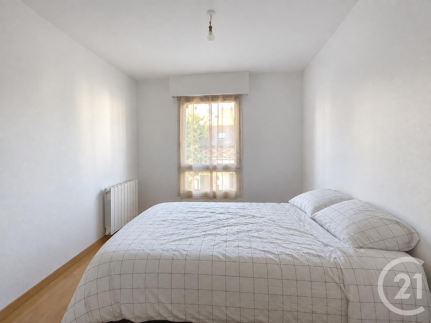 Appartement F2 à louer - 2 pièces - 52.01 m2 - COMPIEGNE - Miniature 3