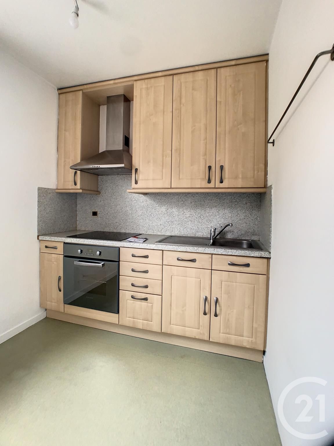 Appartement F2 à louer - 2 pièces - 52.01 m2 - COMPIEGNE - Miniature 2