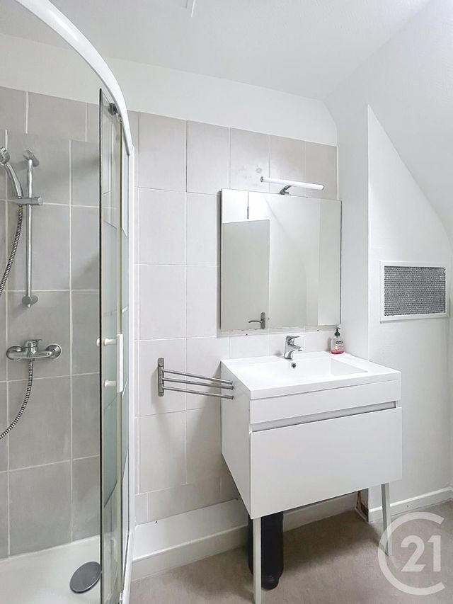 Appartement F3 à louer - 3 pièces - 60.98 m2 - COMPIEGNE - 60 - PICARDIE - Century 21 Infinity
