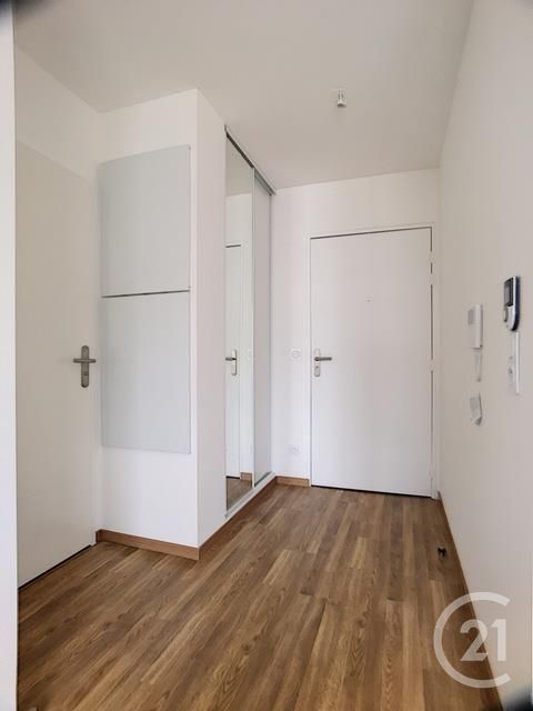 Appartement F2 à louer - 2 pièces - 40.8 m2 - MARGNY LES COMPIEGNE - Miniature 3