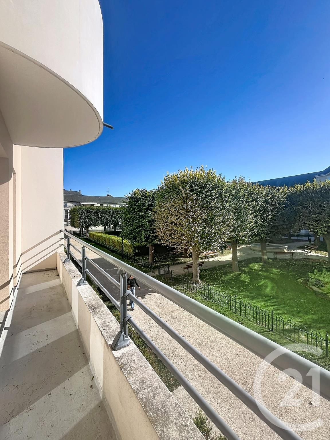 Appartement F1 à louer - 1 pièce - 29.7 m2 - COMPIEGNE - Miniature 6