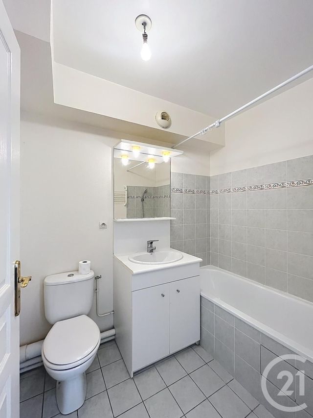 Appartement F1 à louer - 1 pièce - 29.7 m2 - COMPIEGNE - 60 - PICARDIE - Century 21 Infinity