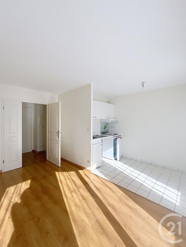 Appartement F1 à louer - 1 pièce - 29.7 m2 - COMPIEGNE - 60 - PICARDIE - Century 21 Infinity