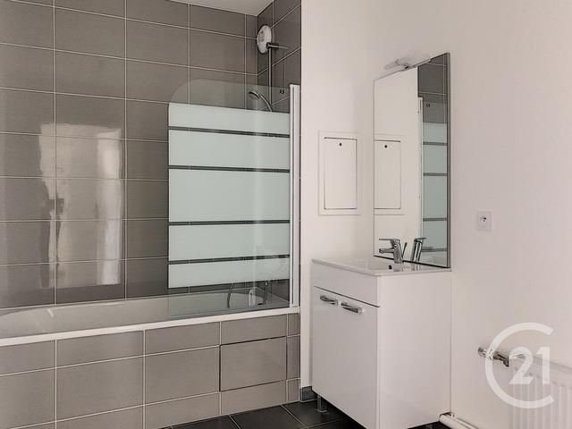 Appartement F3 à louer - 3 pièces - 60.05 m2 - MARGNY LES COMPIEGNE - 60 - PICARDIE - Century 21 Infinity