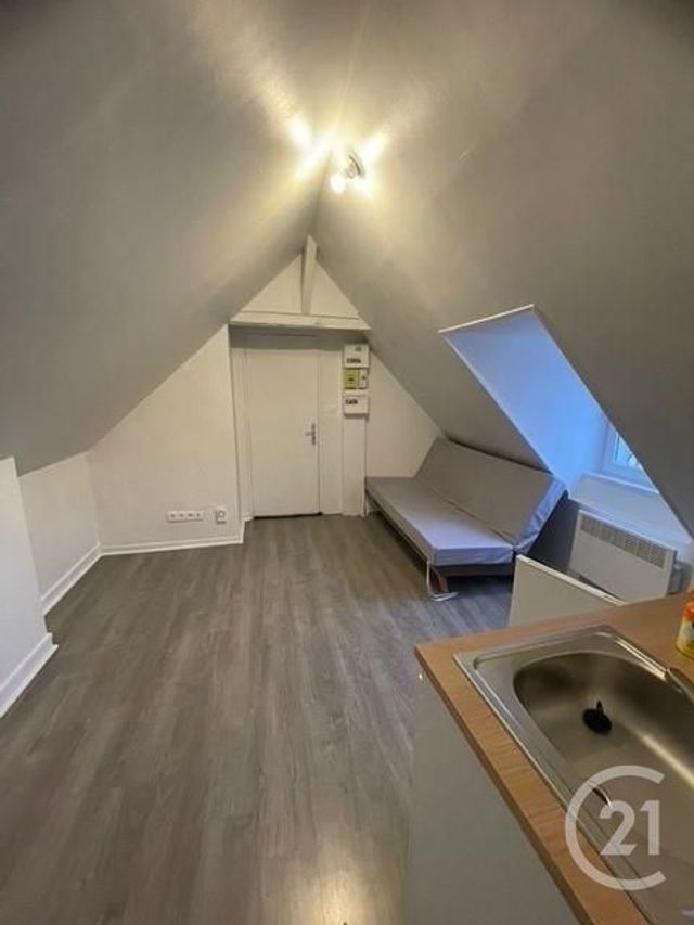 Appartement F1 à vendre - 1 pièce - 10.66 m2 - COMPIEGNE - 60 - PICARDIE - Century 21 Infinity