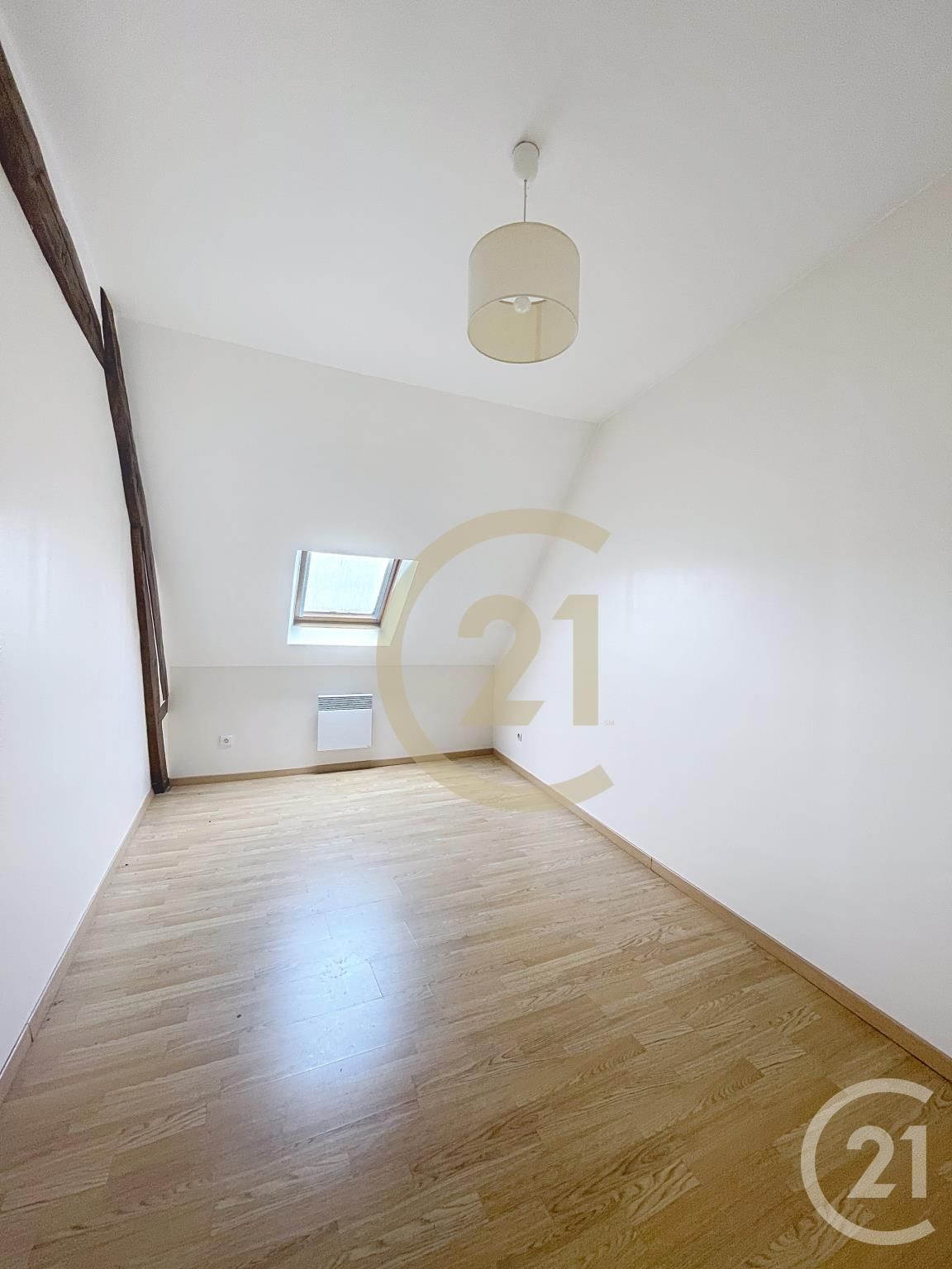 Appartement F3 à louer - 3 pièces - 41.44 m2 - PIERREFONDS - Miniature 4