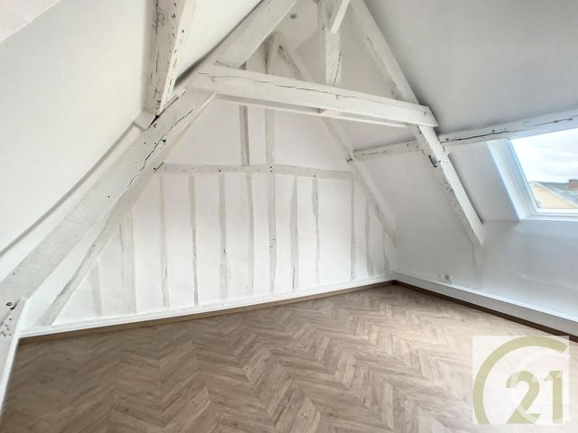 Appartement Duplex à louer - 2 pièces - 50.09 m2 - COMPIEGNE - 60 - PICARDIE - Century 21 Infinity