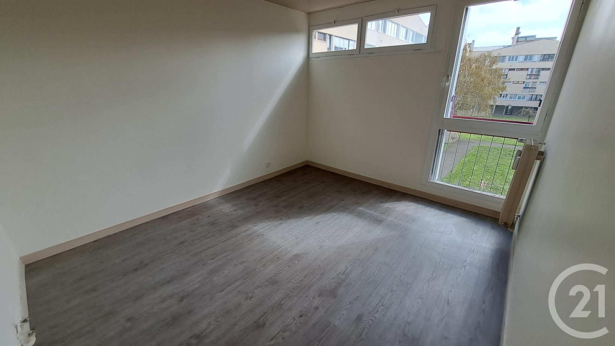 Appartement F5 à louer - 5 pièces - 96.97 m2 - COMPIEGNE - Miniature 9