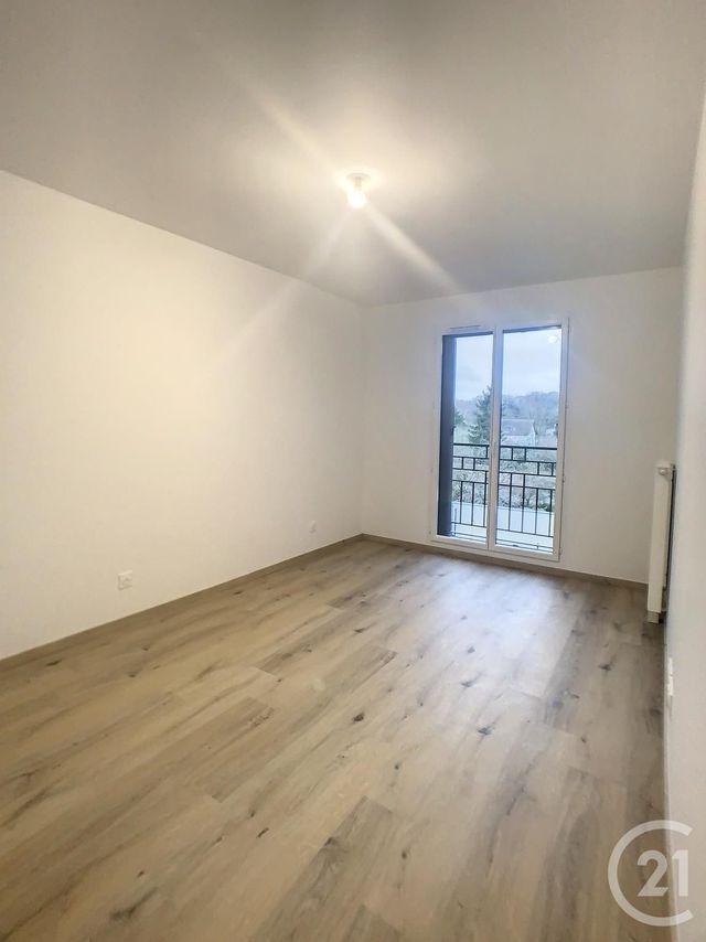 Appartement F3 à louer - 3 pièces - 59.0 m2 - MARGNY LES COMPIEGNE - 60 - PICARDIE - Century 21 Infinity